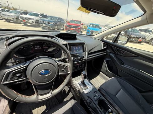Used 2018 Subaru Crosstrek 2.0i Premium w/ Popular Package #2 AWD/4WD image 12