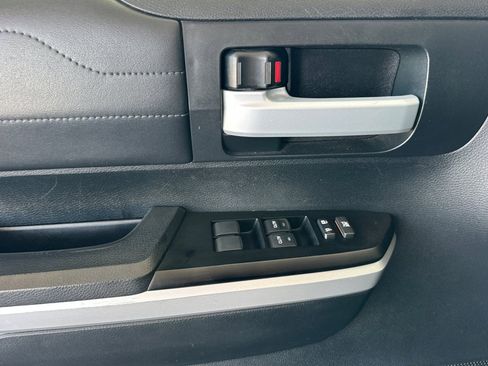 Used 2016 Toyota Tundra Limited w/ Limited Premium Package image 12