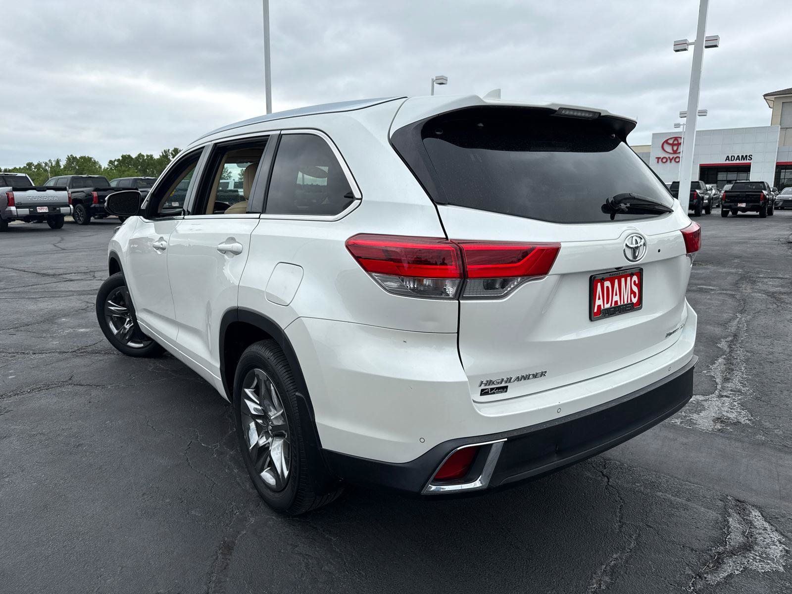 Used 2019 Toyota Highlander Limited Platinum AWD/4WD image 5