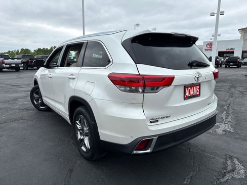 Used 2019 Toyota Highlander Limited Platinum AWD/4WD image 5