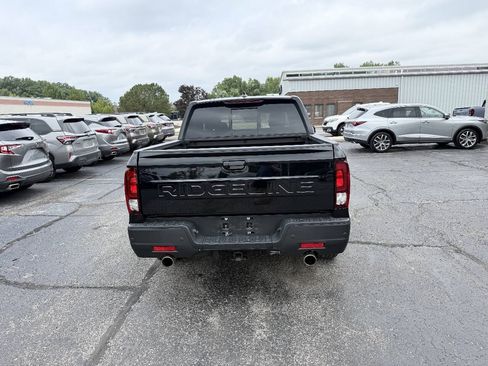 Used 2025 Honda Ridgeline TrailSport image 6