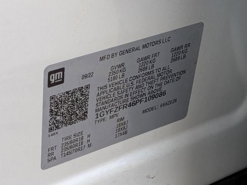 Used 2023 Cadillac XT4 Sport w/ Cold Weather Package AWD/4WD image 35