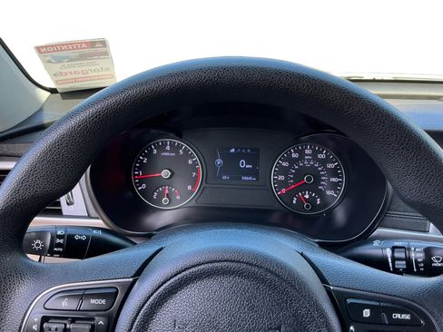 Used 2018 Kia Optima LX image 12