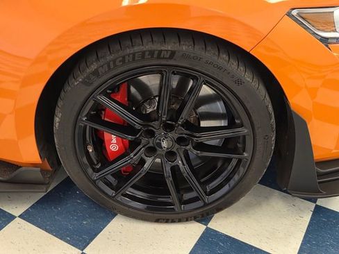 Used 2021 Ford Mustang Shelby GT500 w/ Technology Package RWD image 10