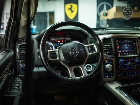 Used 2014 RAM 1500 Laramie w/ Convenience Group image 16