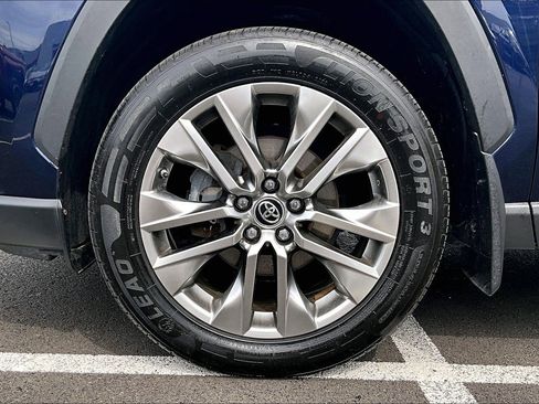 Used 2019 Toyota RAV4 XLE Premium w/ All Weather Liner Package AWD/4WD image 9