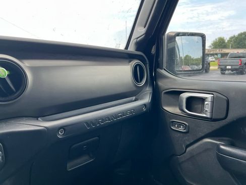 Used 2019 Jeep Wrangler Unlimited Sport S AWD/4WD image 19