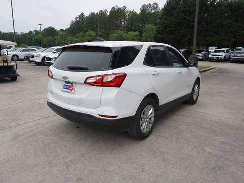 Used 2020 Chevrolet Equinox LS w/ LS Convenience Package FWD image 20