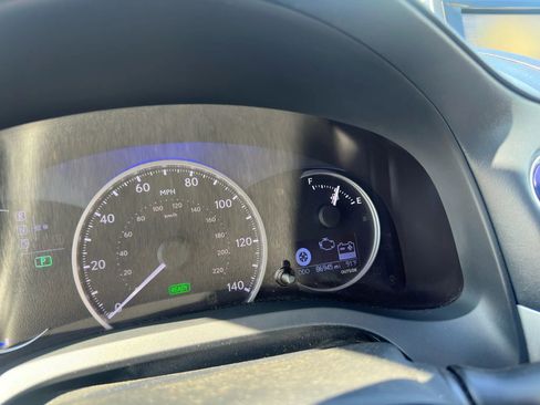 Used 2013 Lexus CT 200h image 29