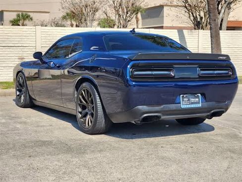 Used 2016 Dodge Challenger SRT Hellcat image 4