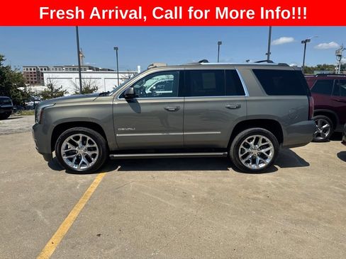 Used 2017 GMC Yukon Denali w/ Open Road Package AWD/4WD image 29