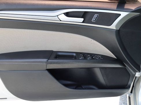 Used 2019 Ford Fusion S FWD image 12