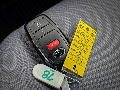 Used 2024 Toyota Corolla Cross AWD Hybrid image 39