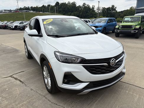 Used 2023 Buick Encore GX Preferred w/ Cold Weather Comfort Package FWD image 7