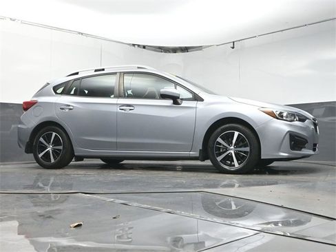 Used 2019 Subaru Impreza 2.0i Premium image 30