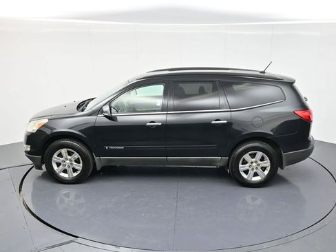 Used 2009 Chevrolet Traverse LT image 45