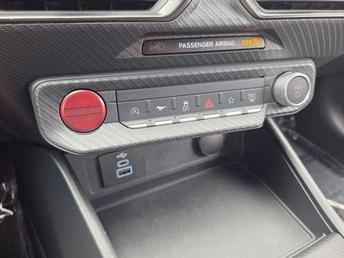 Certified 2024 Ford Mustang Coupe RWD image 25