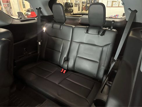 Used 2021 Ford Explorer XLT w/ Equipment Group 202A image 37
