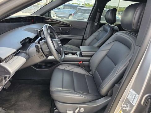 Certified 2025 Lincoln Nautilus Premier w/ Jet Appearance Package AWD/4WD image 10
