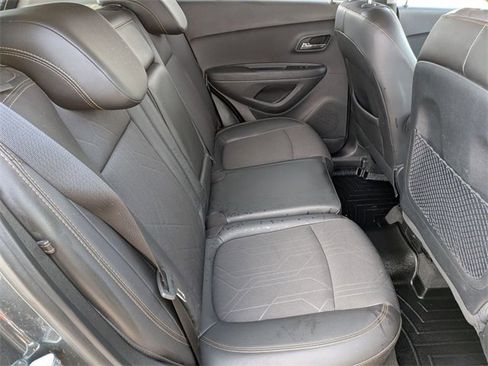 Used 2018 Chevrolet Trax LT w/ LT Convenience Package image 28