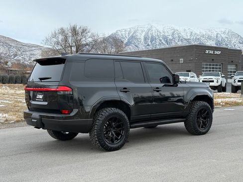 Used 2026 Lexus GX 550 w/ Cold Area Package image 9