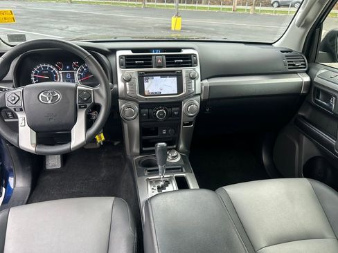 Used 2019 Toyota 4Runner SR5 Premium AWD/4WD image 12