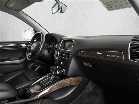 Used 2016 Audi Q5 2.0T Premium image 23