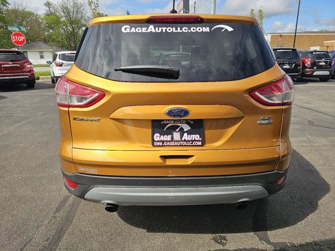 Used 2016 Ford Escape SE AWD/4WD image 10