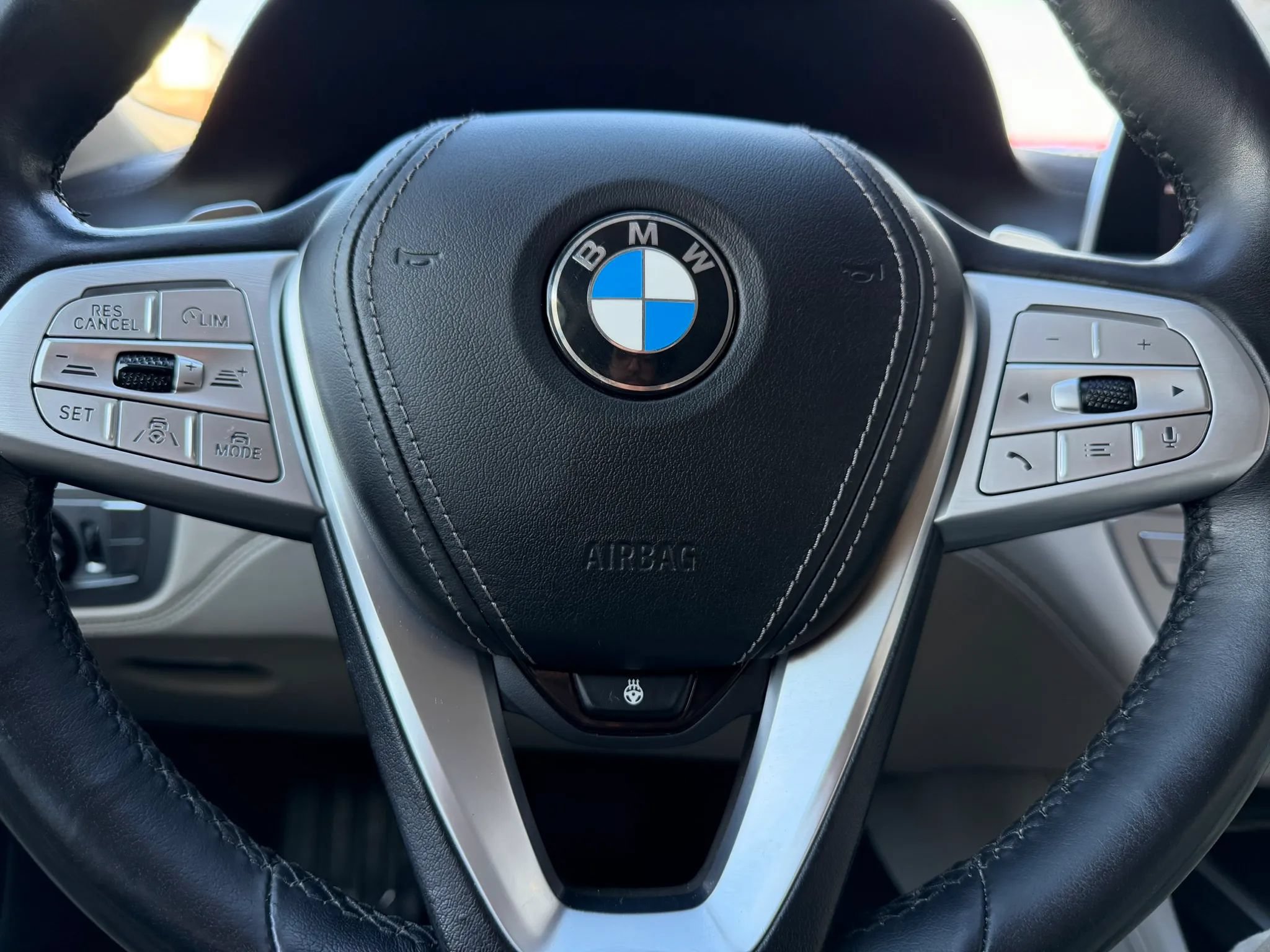 Used 2022 BMW 750i xDrive w/ Executive Package AWD/4WD image 22