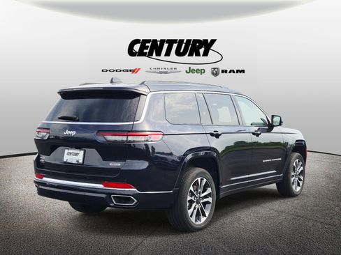 Used 2024 Jeep Grand Cherokee L Overland w/ Trailer Tow Package AWD/4WD image 4