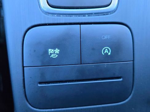 Certified 2021 Ford Escape SEL image 19