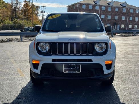 Used 2023 Jeep Renegade Latitude image 9