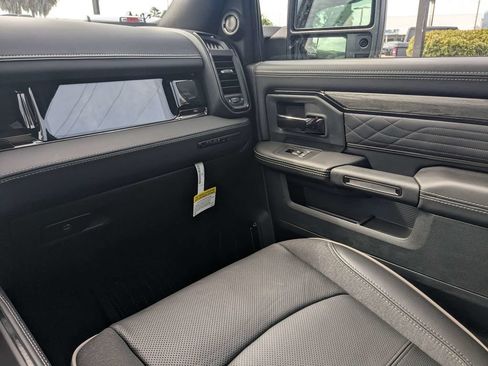New 2026 RAM 2500 Limited AWD/4WD image 16