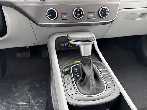New 2026 Hyundai Kona SE image 19