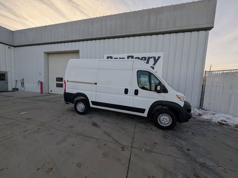 Used 2025 RAM ProMaster 2500 image 31