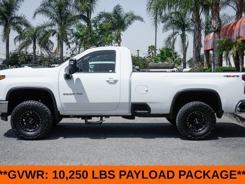 Used 2022 Chevrolet Silverado 2500 LT w/ Convenience Package AWD/4WD image 5