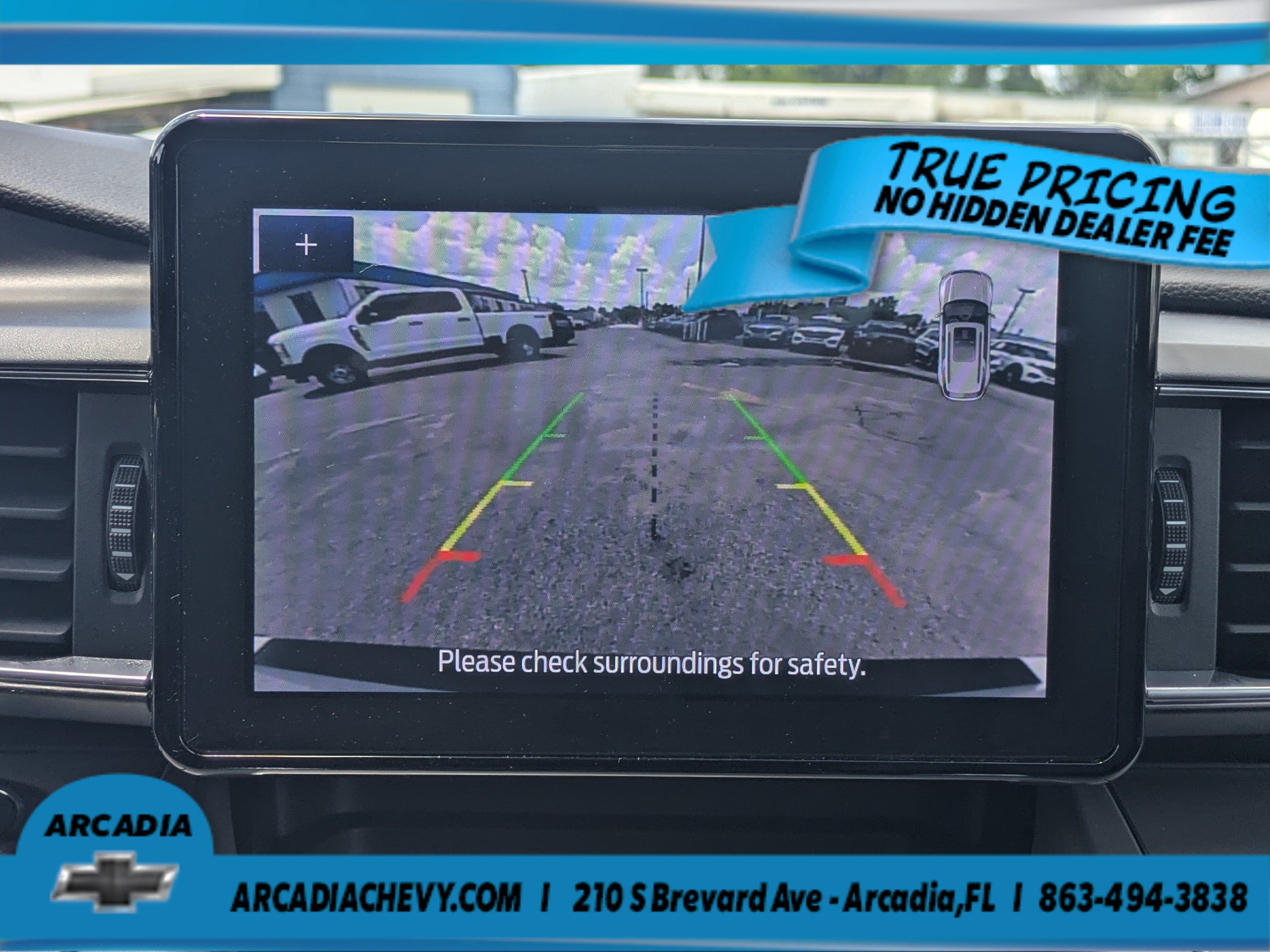 Used 2024 Ford Explorer XLT w/ Equipment Group 202A AWD/4WD image 21