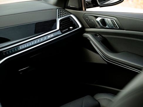 Used 2026 BMW X5 xDrive40i w/ M Sport Package image 29