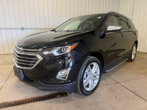 Used 2018 Chevrolet Equinox Premier FWD image 1