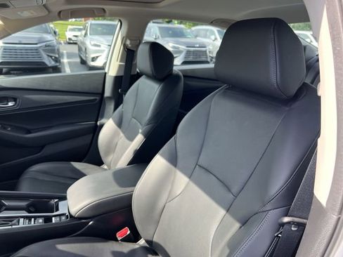 Used 2025 Honda Accord EX-L image 9