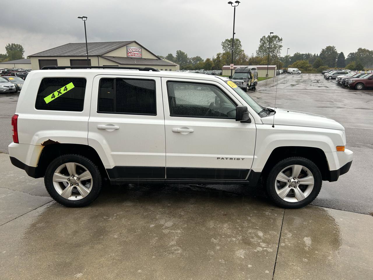 Used 2014 Jeep Patriot Latitude AWD/4WD image 4