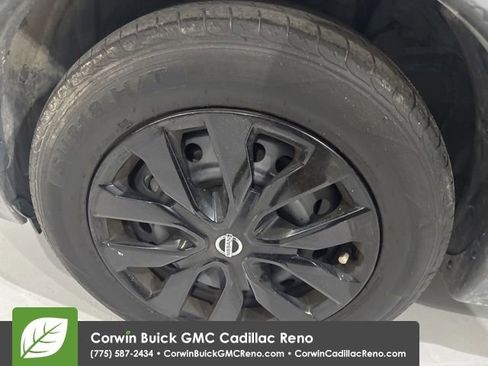 Used 2017 Nissan Rogue S image 37