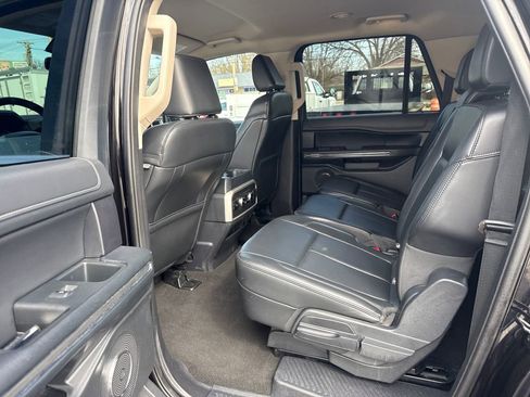 Used 2024 Ford Expedition Max XLT image 17