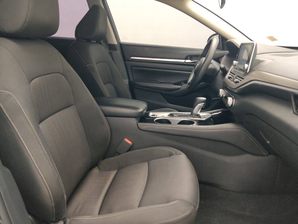 Used 2023 Nissan Altima 2.5 SV FWD image 21