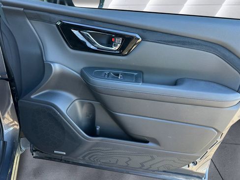 Used 2025 Subaru Forester Limited image 15