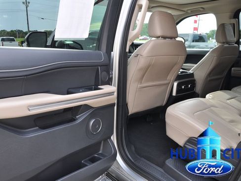 Used 2024 Ford Expedition Max Limited AWD/4WD image 13