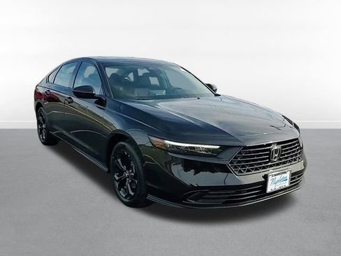 New 2025 Honda Accord SE image 3