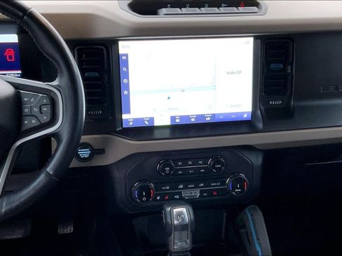 Used 2022 Ford Bronco Wildtrak image 7