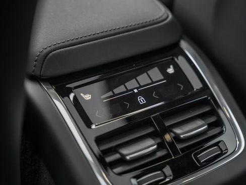 New 2026 Volvo XC60 B5 Ultra w/ Protection Package Premier image 35