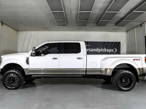 Used 2018 Ford F350 King Ranch w/ King Ranch Ultimate Package AWD/4WD image 11
